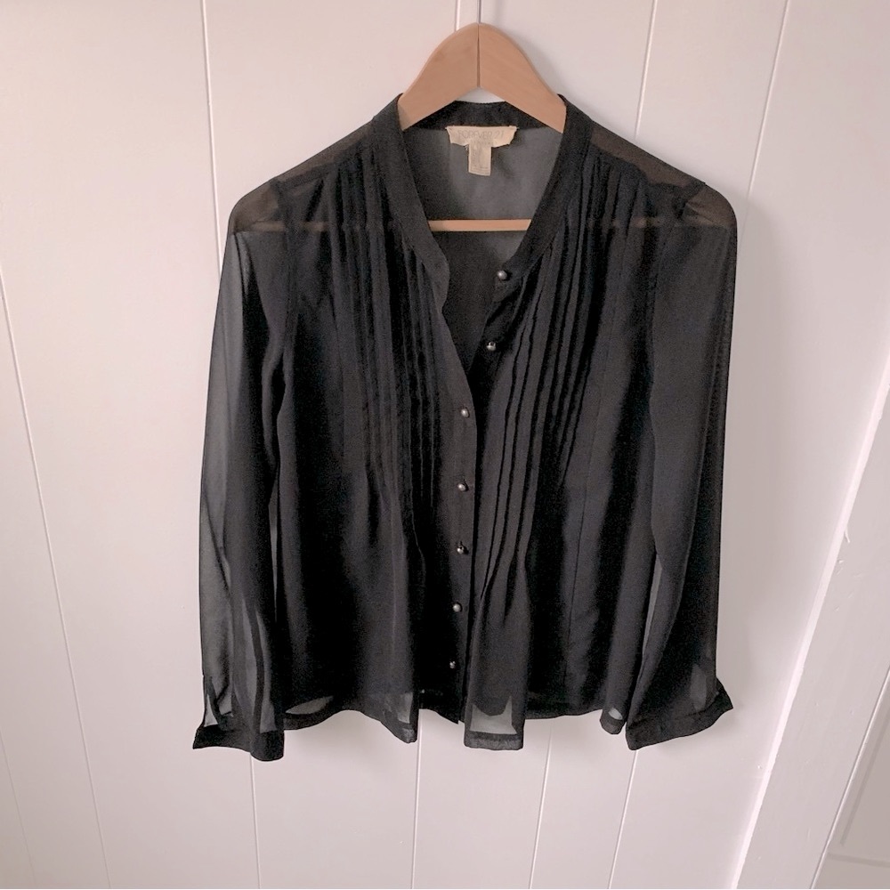 Forever 21 Black buttoned Blouse Size S